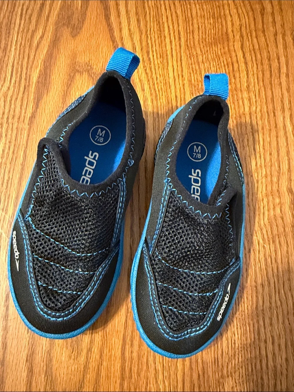 Boys Speedo Water Shoes Black/ Blue size M 7/8
